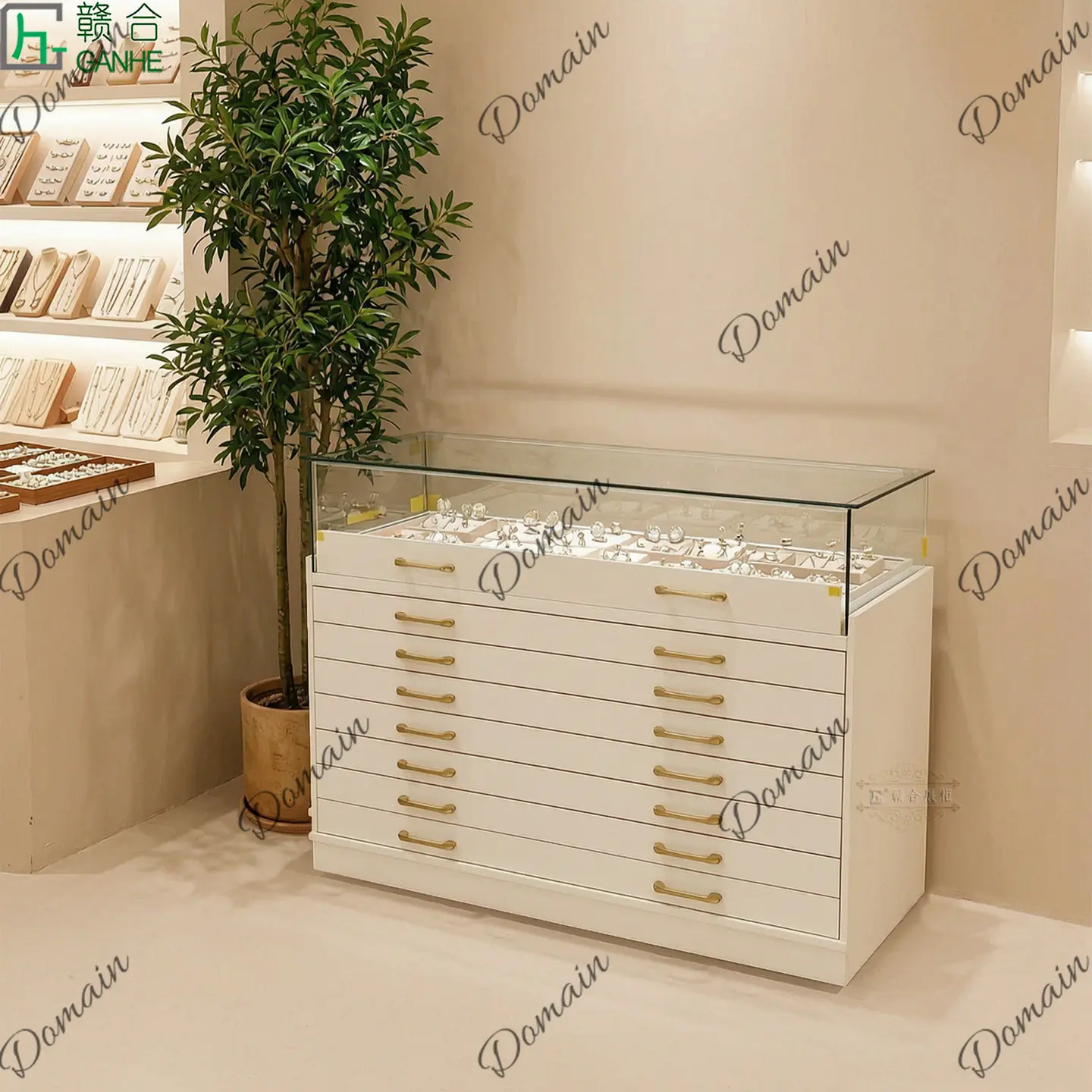 81 N. Витрина из стекла в стил – обзор и цена Jewelry With Watches